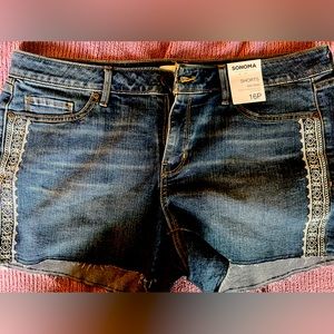 Sonoma brand midrise size 16 petite shorts